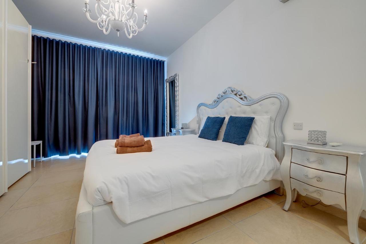 Seafront Apartment Sliema Esterno foto