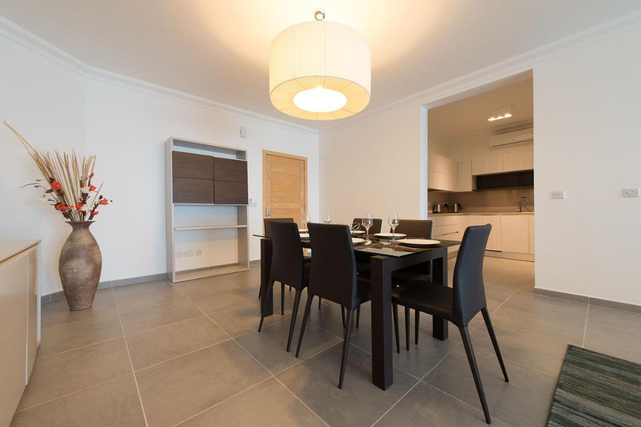 Seafront Apartment Sliema Esterno foto
