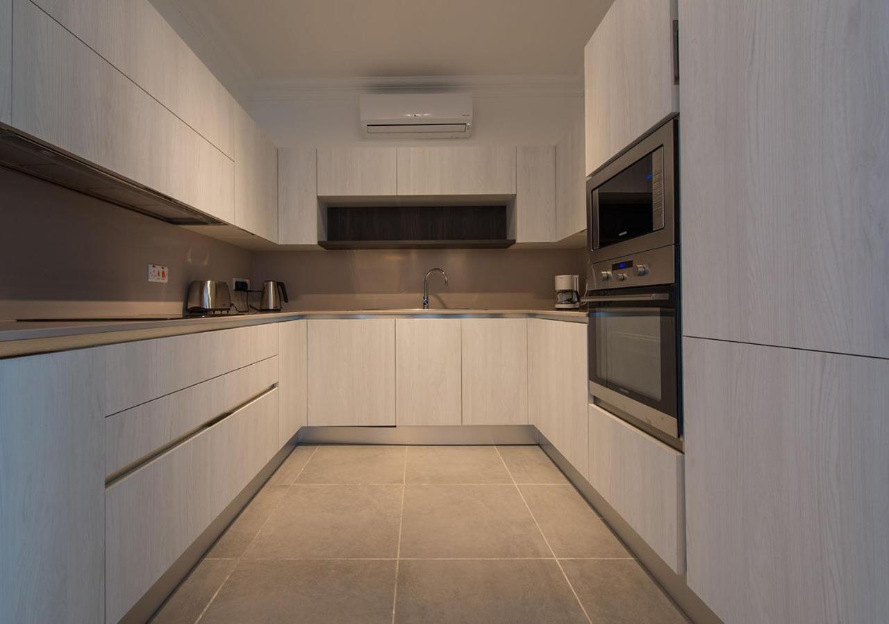 Seafront Apartment Sliema Esterno foto