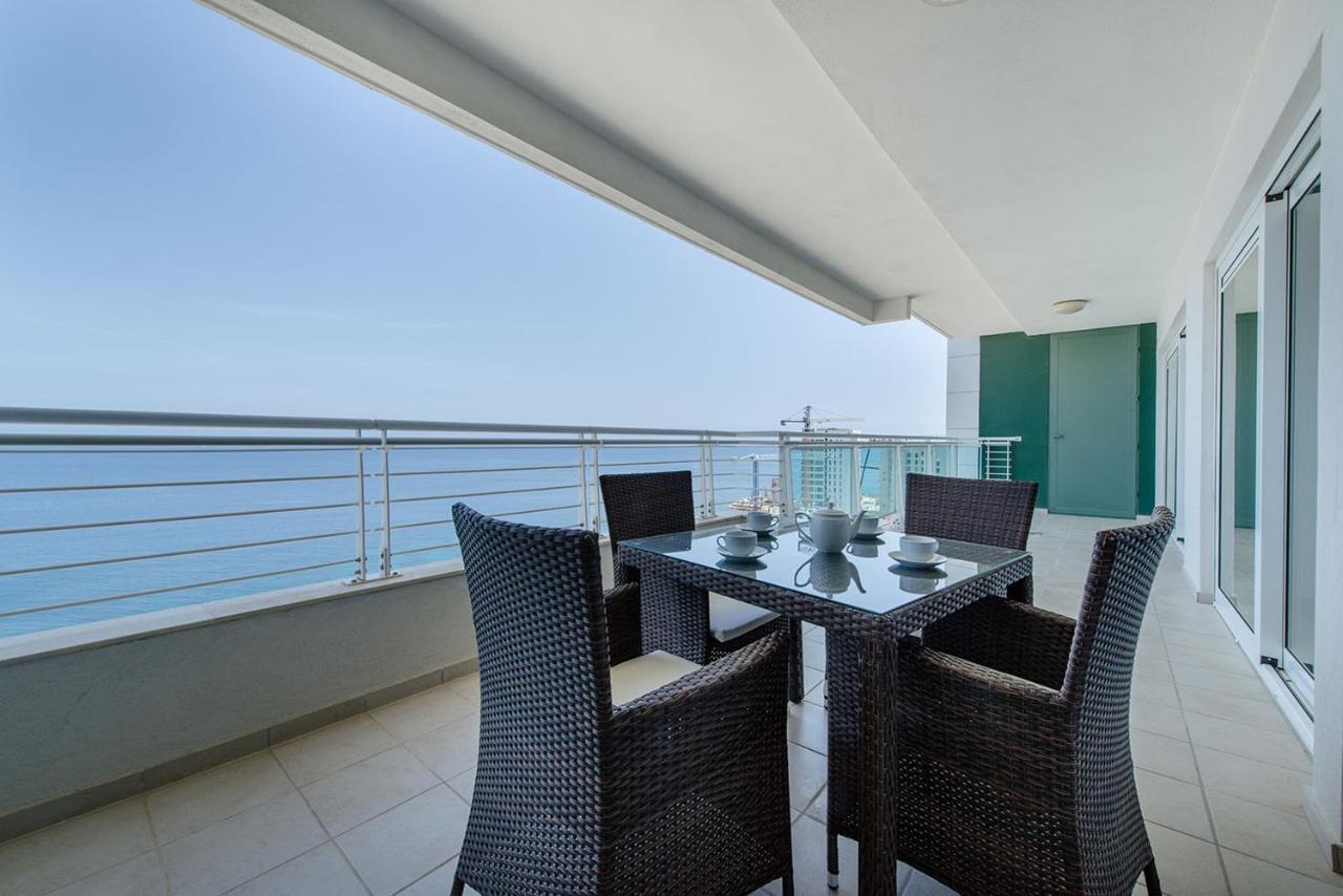Seafront Apartment Sliema Esterno foto