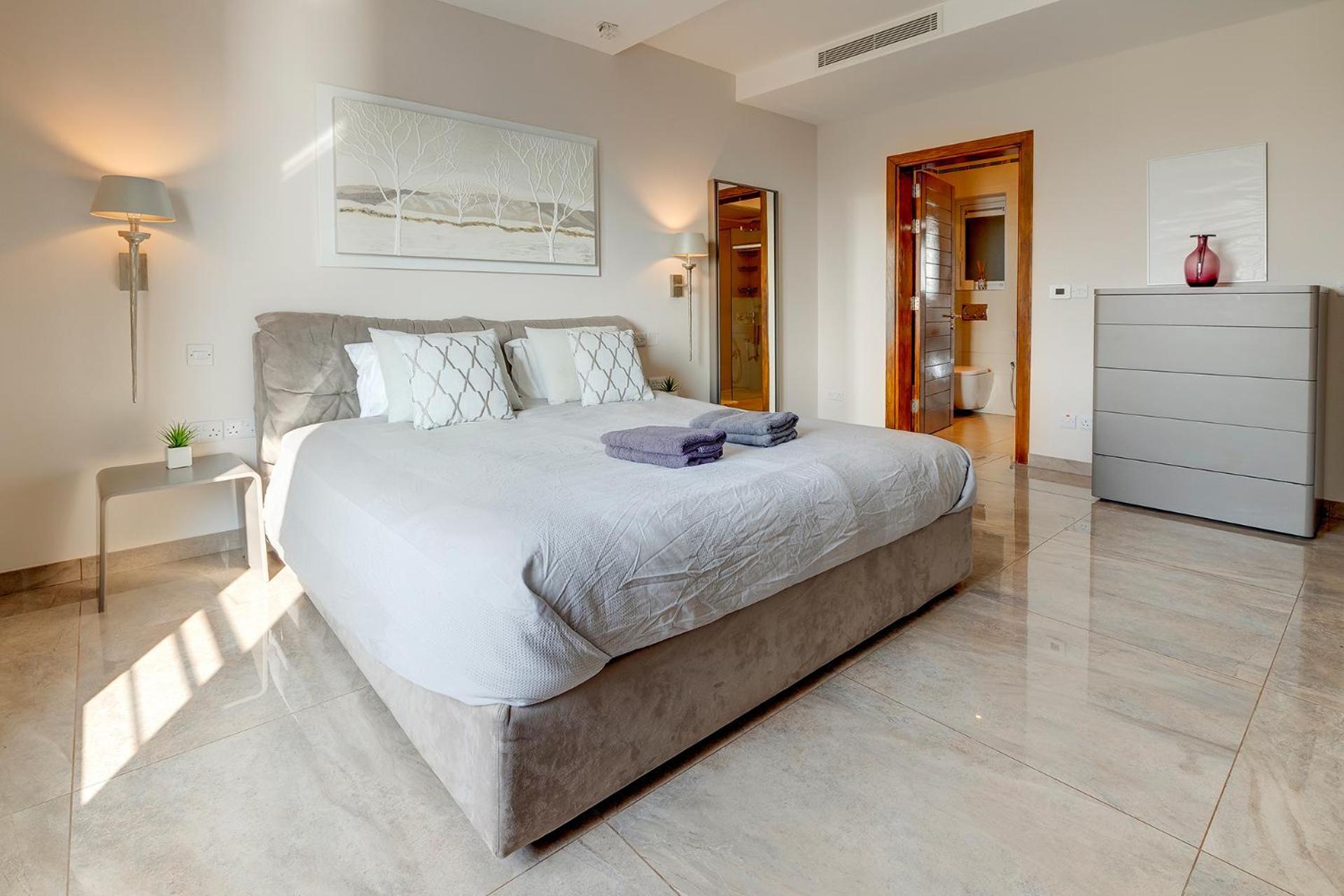 Seafront Apartment Sliema Esterno foto