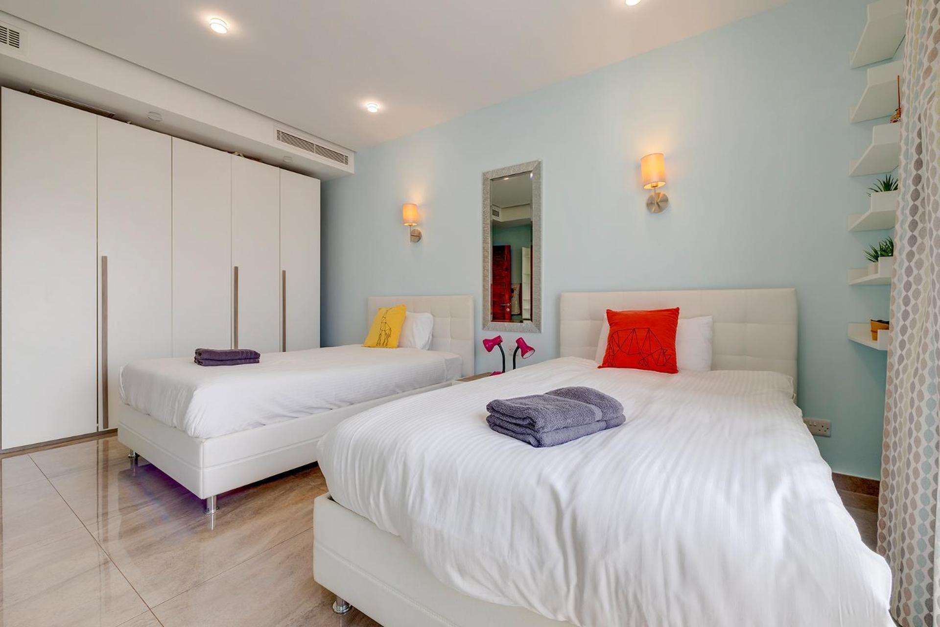 Seafront Apartment Sliema Esterno foto