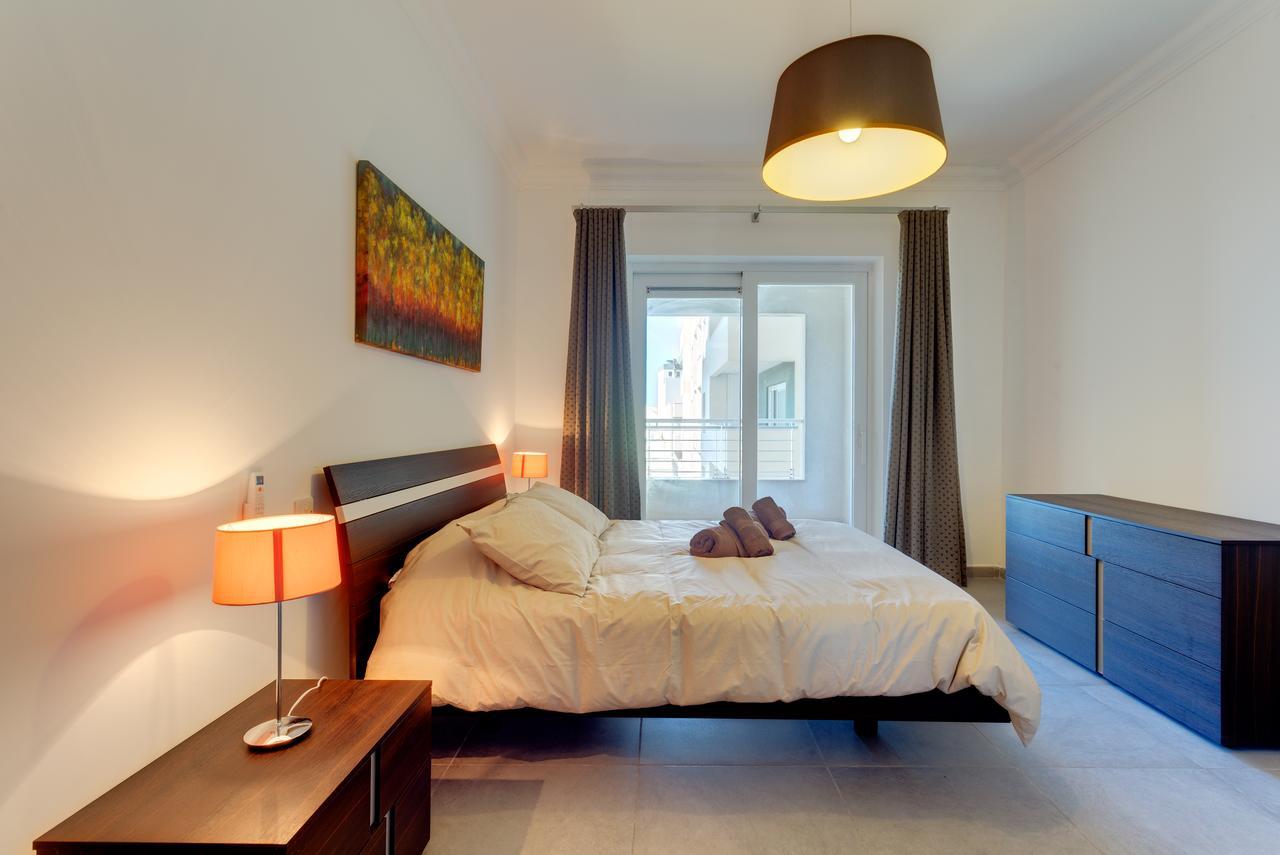 Seafront Apartment Sliema Esterno foto