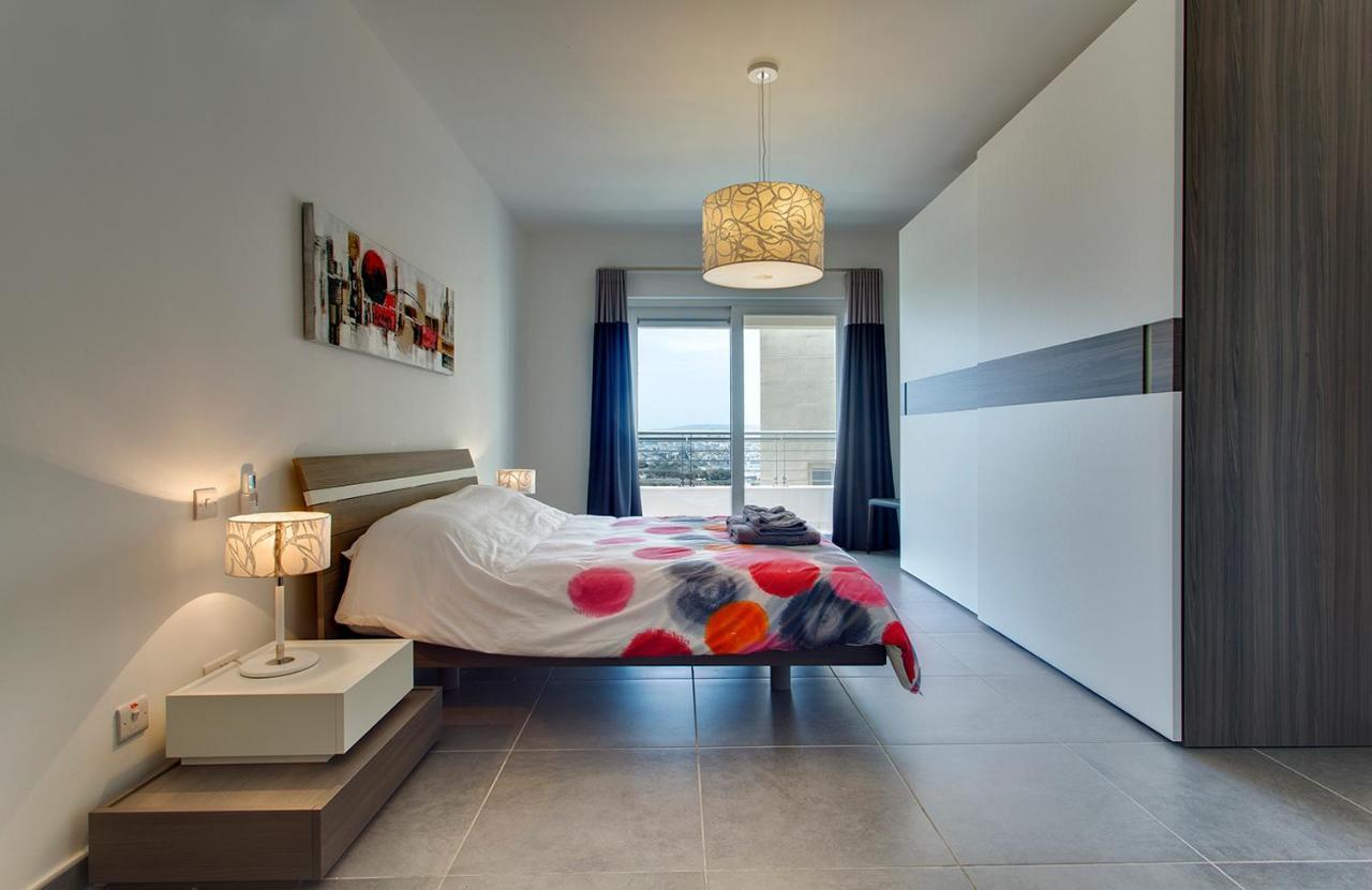 Seafront Apartment Sliema Esterno foto