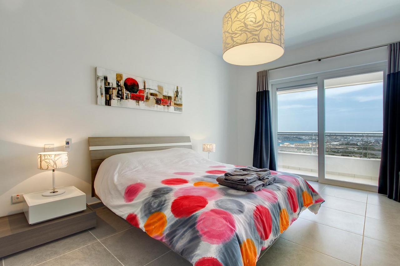Seafront Apartment Sliema Esterno foto